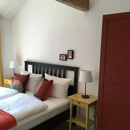 Ferienquartier Kronenfeld ツィノヴィッツ