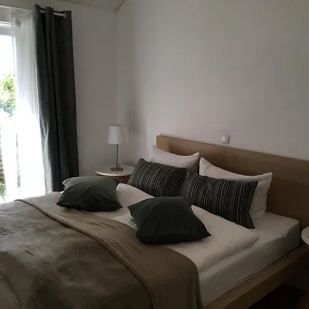 Ferienquartier Kronenfeld 別荘 ツィノヴィッツ